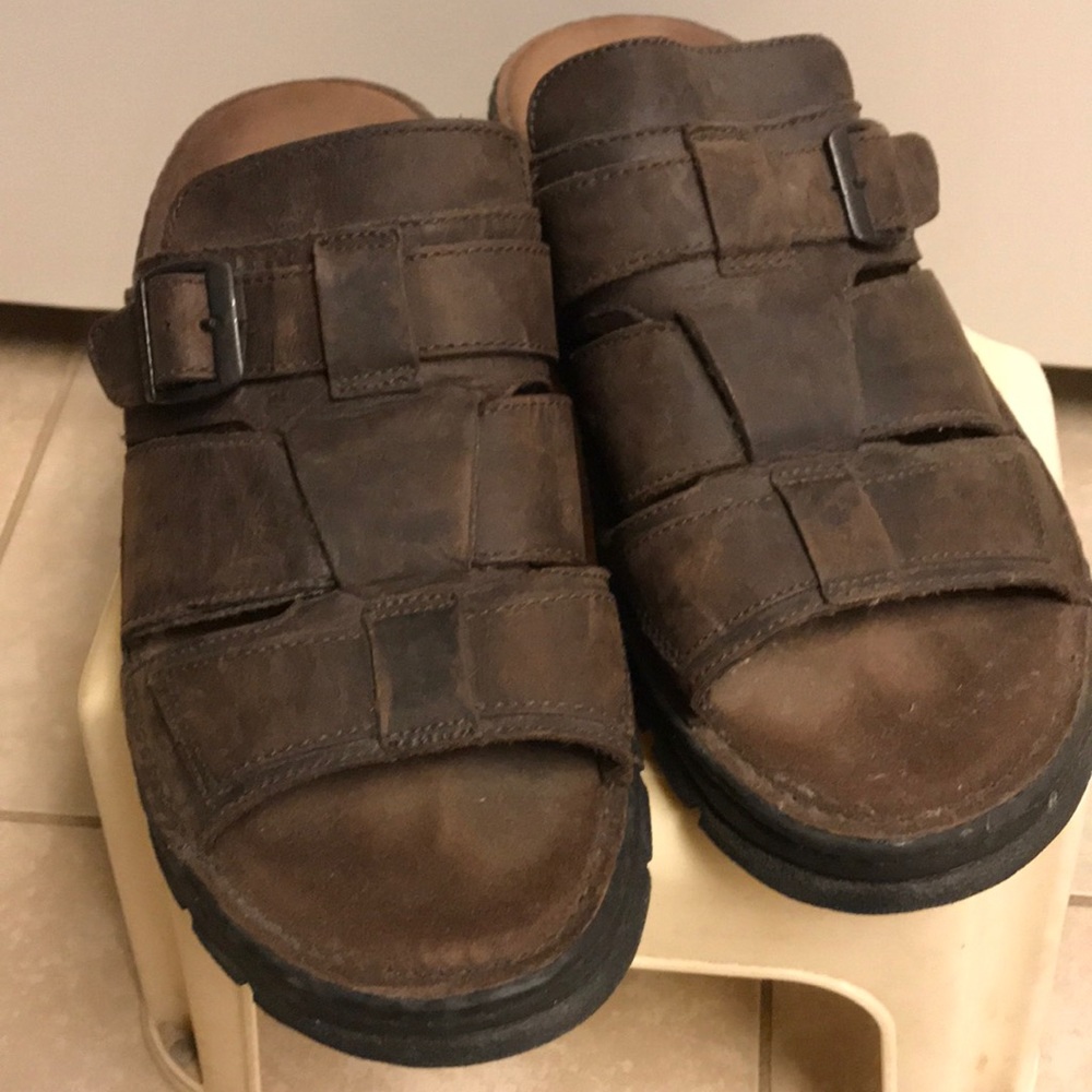 Men’s leather sandals